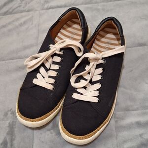 Vionic Black Sneakers